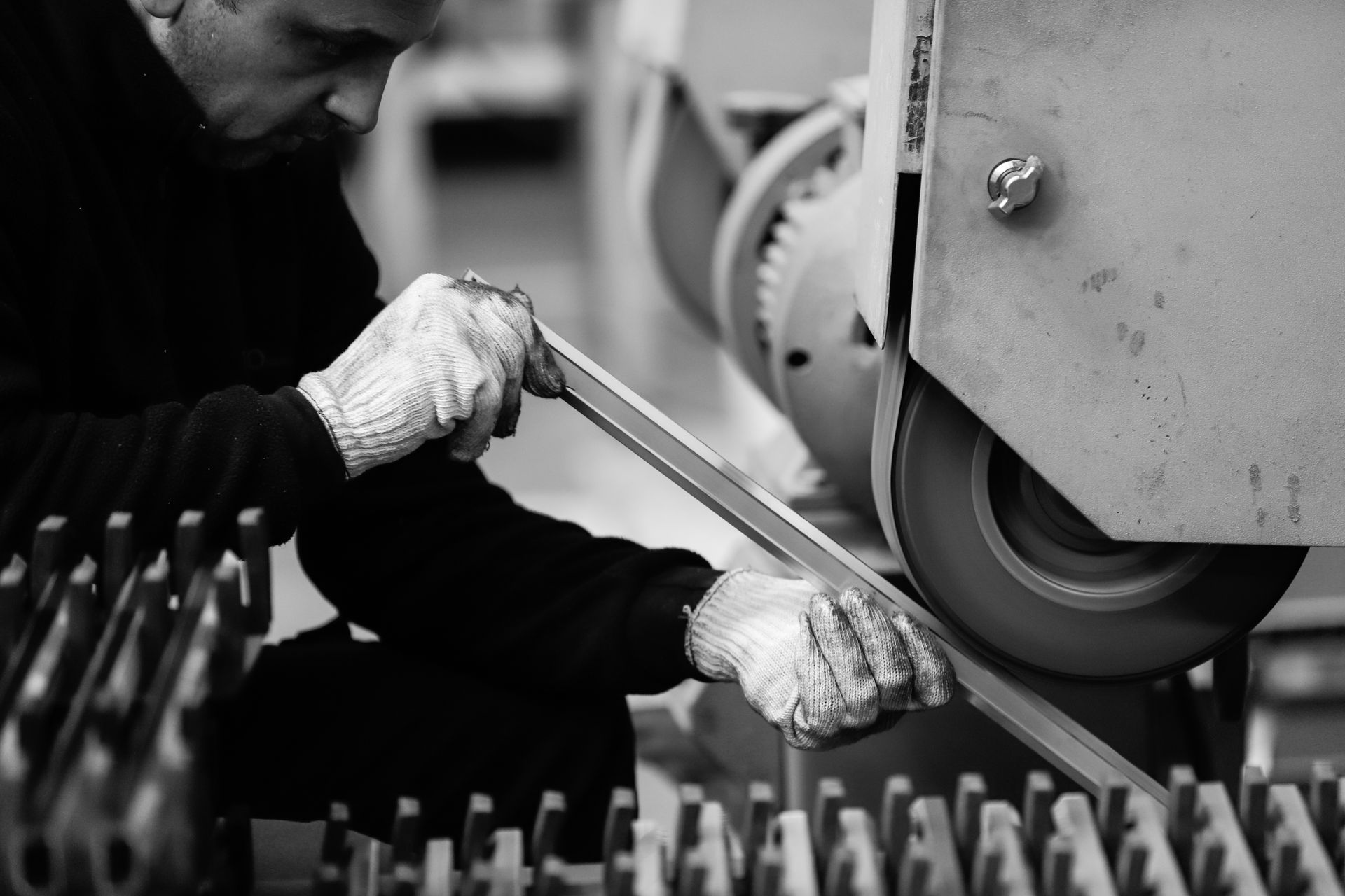 Industrielle Fertigung und Montage technischer Komponenten